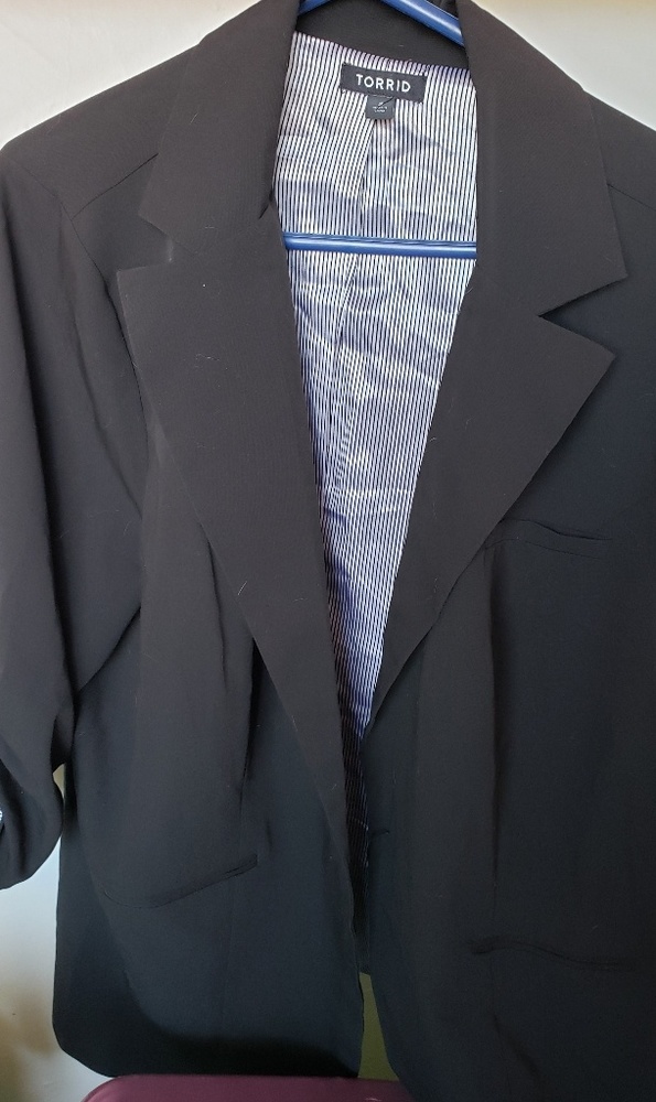 Torrid black blazer runched sleeve